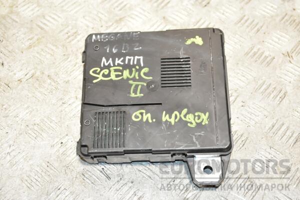 Блок запобіжників Renault Scenic (II) 2003-2009 8200306032C 343749 - 2