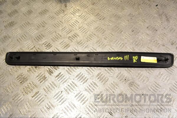 Накладка порога внутренняя передняя правая Toyota Avensis (III) 2009 6791105030 344727 - 2