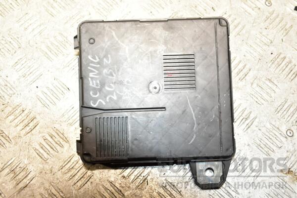 Блок предохранителей (дефект) Renault Scenic (II) 2003-2009 8200306032B 344732 - 2