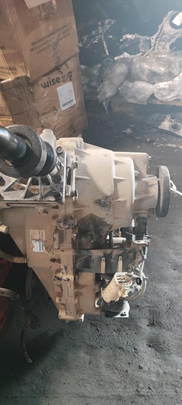 Роздавальна коробка МКПП Kia Sorento 2.5crdi 2002-2009 473003C200 BF-580 - 1