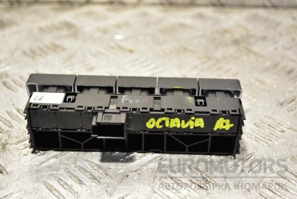 Блок кнопок центральной консоли Skoda Octavia (A7) 2013-2020 5E1927132G 348023 - 2