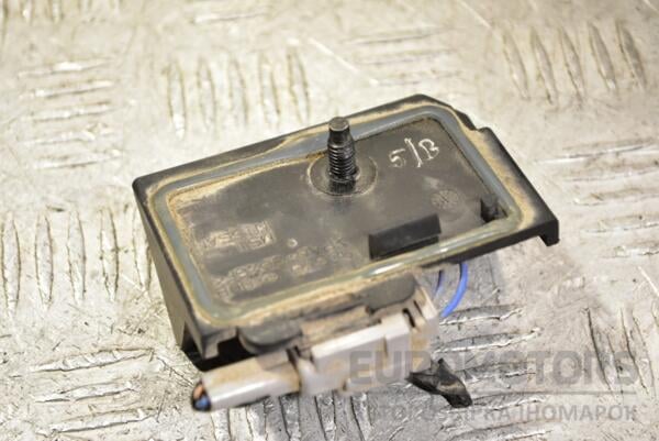 Кнопка открывания стекла крышки багажника наружная Nissan Pathfinder 2004-2015 348443 - 2