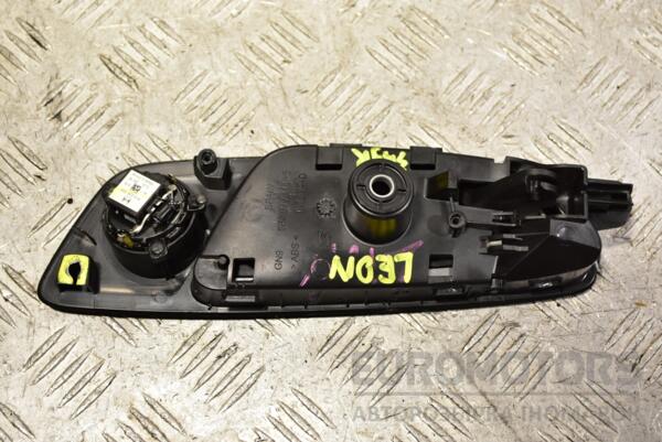 Ручка дверей внутрішня задня права (дефект) Seat Leon 2013 5F4839114B 348803 - 2