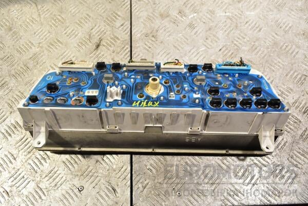 Панель приборов Toyota Hilux 1988-1997 83200050 349588 - 2