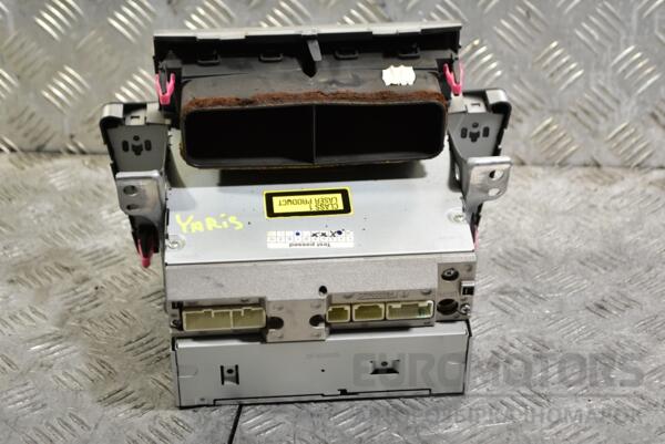 Магнитола штатная Toyota Yaris 2006-2011 861200D210 349639 - 2