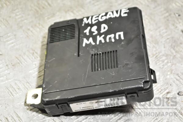 Блок предохранителей Renault Megane (II) 2003-2009 8200306033 352578 - 2