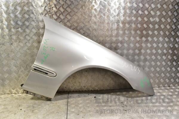 Крило переднє праве Mercedes C-class (W203) 2000-2007 352917 euromotors.com.ua