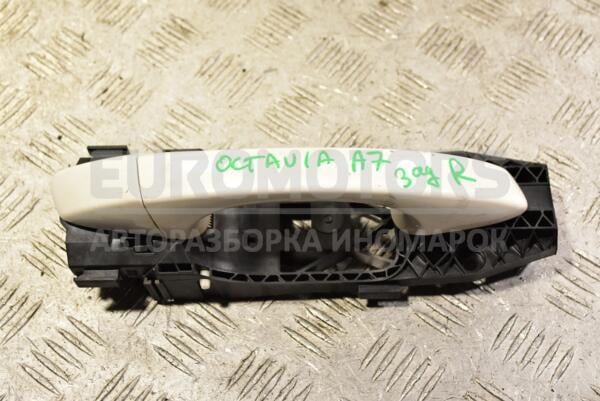 Ручка двери наружная задняя правая (дефект) Skoda Octavia (A7) 2013 353921 euromotors.com.ua