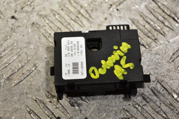 Датчик угла поворота руля Skoda Octavia (A5) 2004-2013 1K0959654 355374 euromotors.com.ua