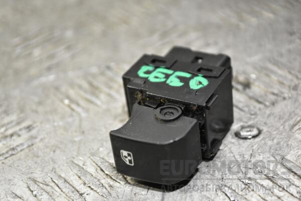 Кнопка стеклоподъемника Kia Ceed 2007-2012 935751H000 355461 euromotors.com.ua