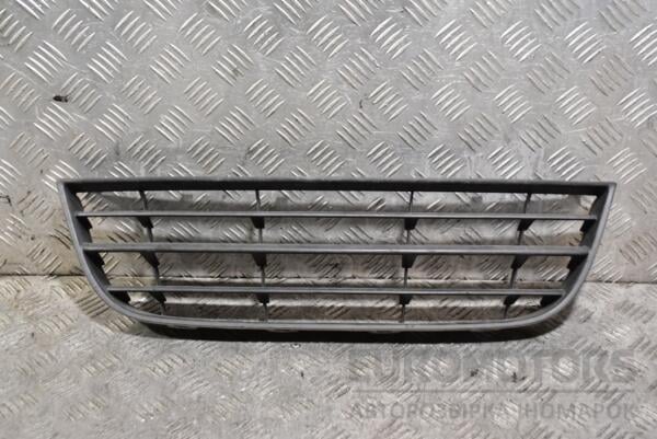 Решітка в бампер центральна 05- VW Polo 2001-2009 6Q0853677B 355785 euromotors.com.ua