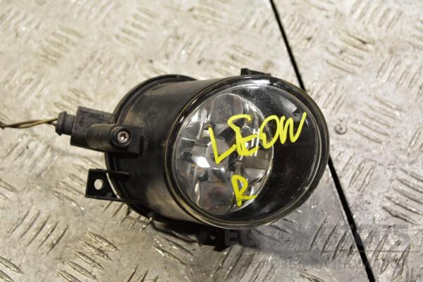 Фара противотуманная правая Seat Leon 2006-2013 5P0941700A 356036 euromotors.com.ua