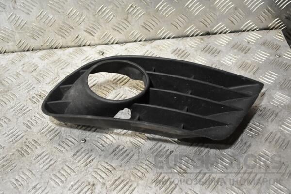 Накладка бампера под птф правая -09 VW Golf Plus 2005-2014 5M0853666B 356174 euromotors.com.ua