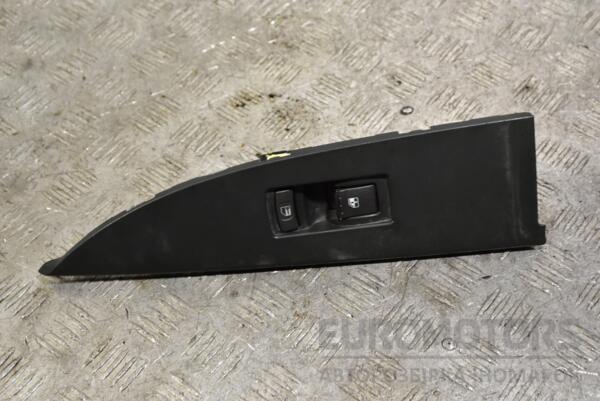 Кнопка стеклоподъемника передняя правая SsangYong Kyron 2005-2015 202005300 358397 euromotors.com.ua