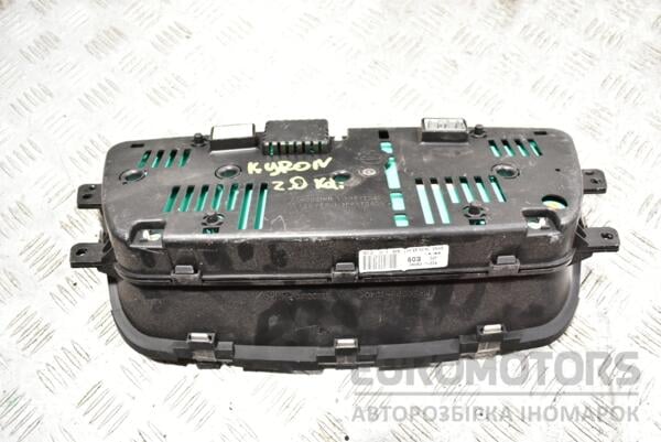 Панель приладів (дефект) SsangYong Kyron 2.0Xdi 2005-2015 8021009040 360510 - 2