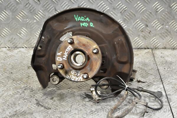 Поворотний кулак правий з ABS в зборі ступиця Toyota Yaris 2006-2011 360882 euromotors.com.ua