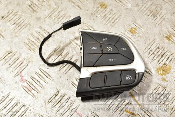 Кнопки руля правые 16- Jeep Compass 2006 P5YL23XSAAC 362576 euromotors.com.ua