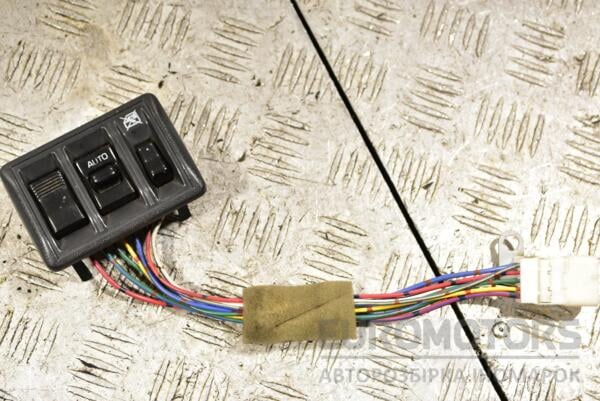 Блок управления стеклоподъемниками передний левый Toyota Hiace 2004-2010 363322 euromotors.com.ua