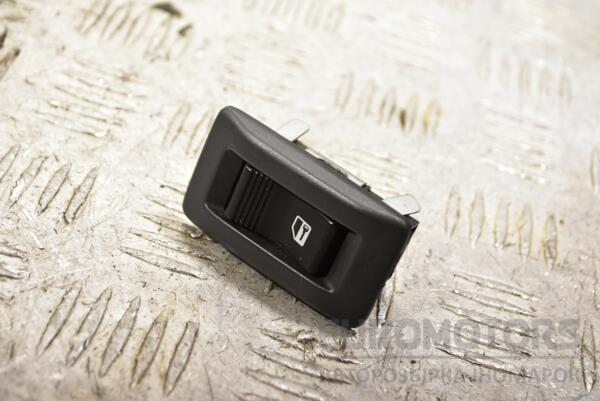 Кнопка центрального замка Toyota Hiace 2004-2010 363324 euromotors.com.ua