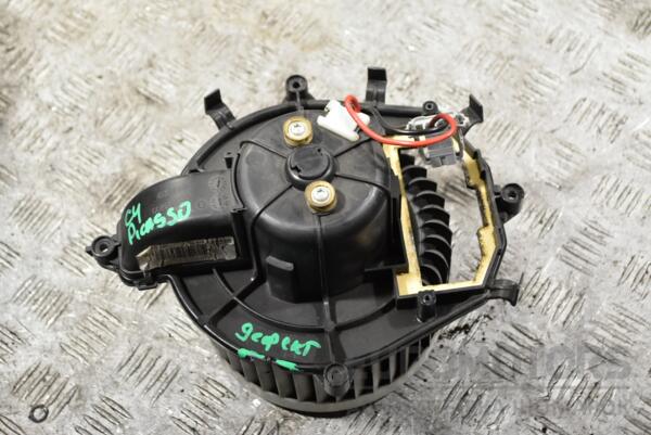 Моторчик печки (дефект) Citroen C4 Picasso 2007-2014 5E2228100 364522 euromotors.com.ua