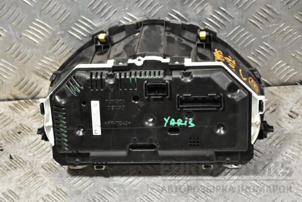 Панель приборов Toyota Yaris 2011 838000DP90 364875 - 2