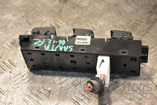 Блок управління склопідйомниками передній лівий Hyundai Santa FE 2006-2012 935702B000 366271 - 2