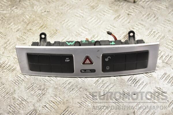 Блок кнопок аварийка Mercedes C-class (W203) 2000-2007 A2038702510 367507 euromotors.com.ua