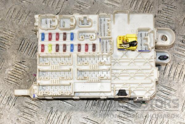 Блок запобіжників Toyota Hilux 2004-2015 367767 euromotors.com.ua