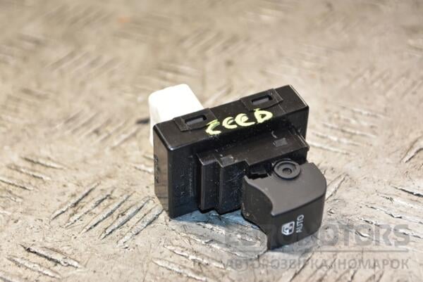 Кнопка склопідіймача Kia Ceed 2007-2012 935751H100 369835 euromotors.com.ua