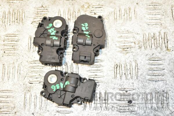 Кроковий двигун грубки Mercedes A-class (W176) 2012-2018 CZ1139301710 370864 euromotors.com.ua