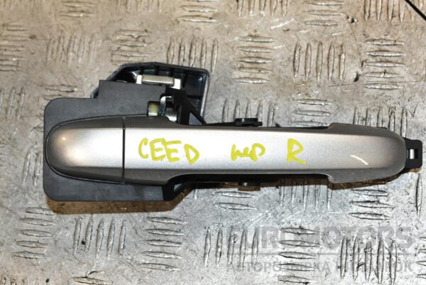 Ручка двери наружная передняя правая Kia Ceed 2007-2012 9030902200 371012 euromotors.com.ua
