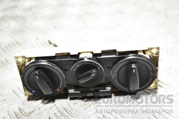 Блок управления печкой VW Transporter (T4) 1990-2003 7D1819045L 371661 euromotors.com.ua