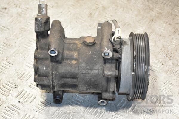 Компресор кондиціонера (дефект) Renault Kangoo 1.5dCi 1998-2008 8200315744 372066 - 2