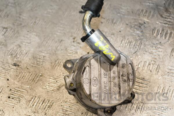 Вакуумный насос Mercedes C-class 2.2cdi (W203) 2000-2007 A6112300065 372400 euromotors.com.ua