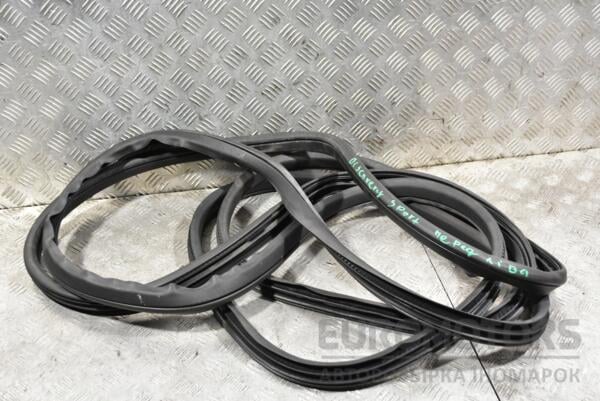 Уплотнитель двери передний Land Rover Discovery Sport 2014-2019 FK7220708A 373246 euromotors.com.ua