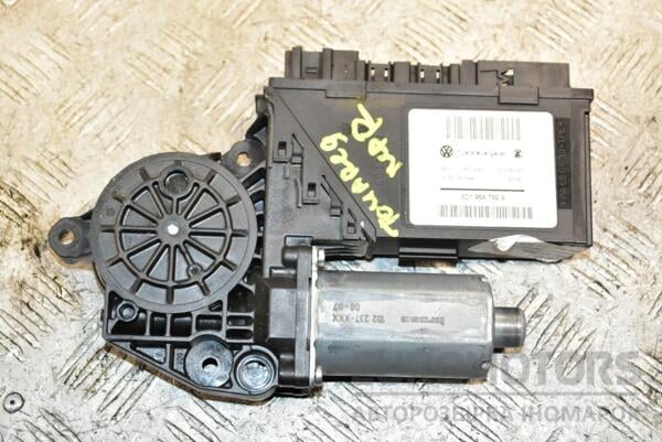 Моторчик склопідіймача передній правий VW Touareg 2002-2010 3D1959792E 374018 euromotors.com.ua