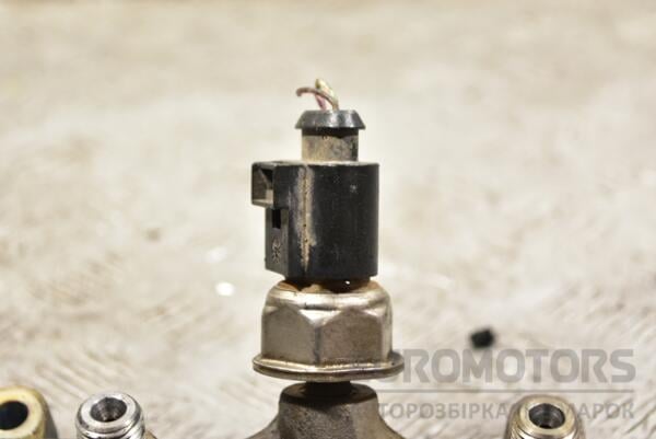 Датчик тиску палива в рейці Audi A6 3.0tdi (C6) 2004-2011 059130758K 375034 euromotors.com.ua