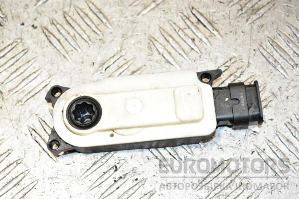 Моторчик дефлектора радиатора левый Volvo XC40 2017 31498193 376234 - 2