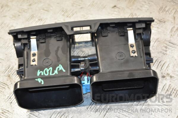 Дефлектор повітряний центральний Mercedes C-class (W204) 2007-2015 A2048304054 376676 - 2