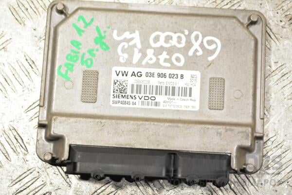 Блок керування двигуном Skoda Fabia 1.2 12V 2007-2014 03E906023B 376803 euromotors.com.ua
