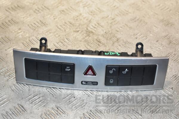 Блок кнопок аварийка Mercedes C-class (W203) 2000-2007 A2038700110 376866 euromotors.com.ua