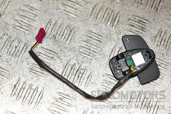 Пелюстка перемикання передач правий Mercedes C-class (W204) 2007-2015 A2048703358 376898 euromotors.com.ua