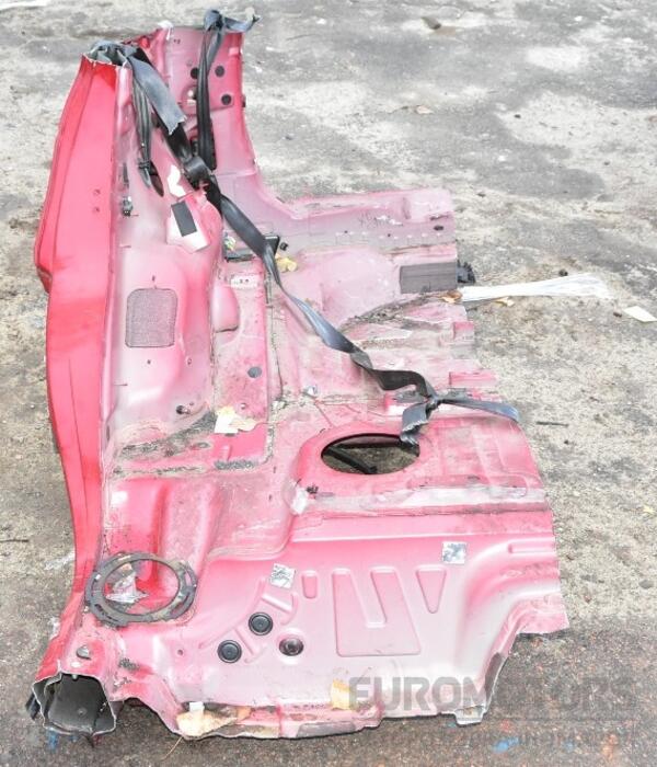 Четверть кузова задняя правая Land Rover Discovery Sport 2014-2019 LR060975 377369 - 2