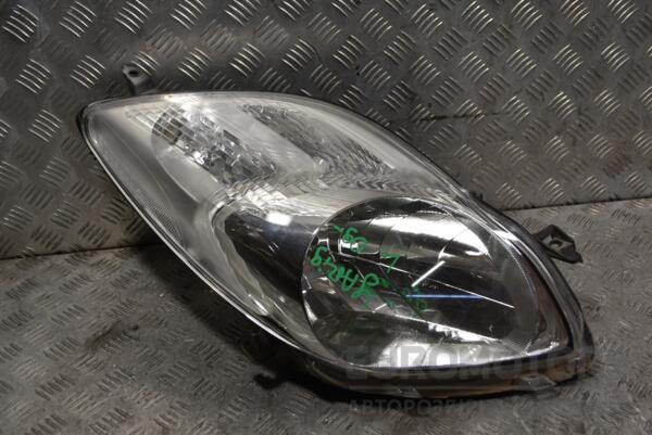 Фара левая 09- Toyota Yaris 2006-2011 811100D330 379256 euromotors.com.ua
