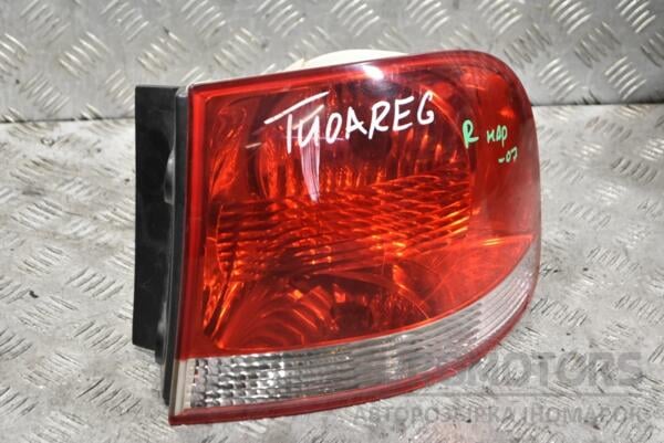 Ліхтар правий зовнішній -07 VW Touareg 2002-2010 28258002 380677 euromotors.com.ua