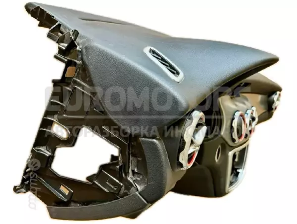 Центральная панель приборов Mercedes GLA-Class 1.6T 16V (X156) 2013 it-10114 Бензин - 3