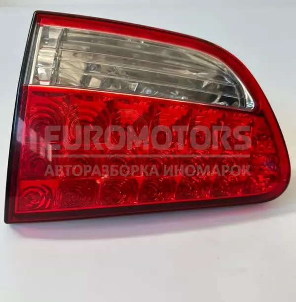 Правый внутренний свет Citroen C-Crosser 2.2 HDI 2009-2013 1146380 it-10390 Дизель euromotors.com.ua