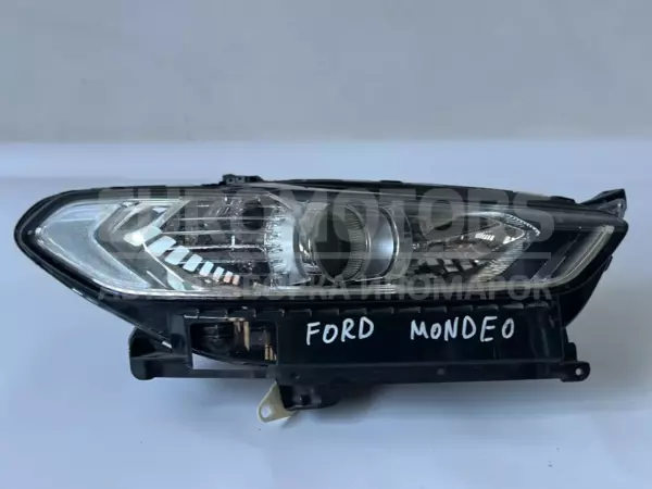 Правая фара Ford Mondeo 2.0tdci (V) 2015 DS7313W029EC it-10402 Дизель euromotors.com.ua