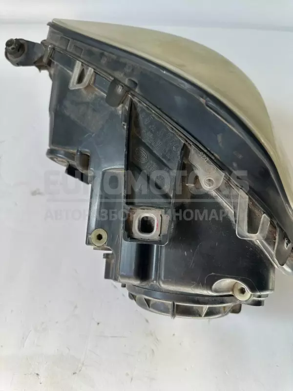 Права ксенонова фара Mercedes M-Class 3.0cdi (W164) 2005-2011 A1648260291 it-10409 Дизель - 2