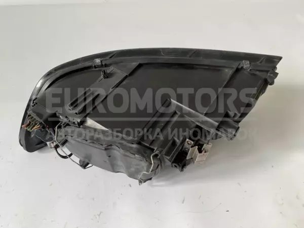Права ксенонова фара Volvo V50 1.6 D 2004-2012 30698890 it-10635 Дизель - 4